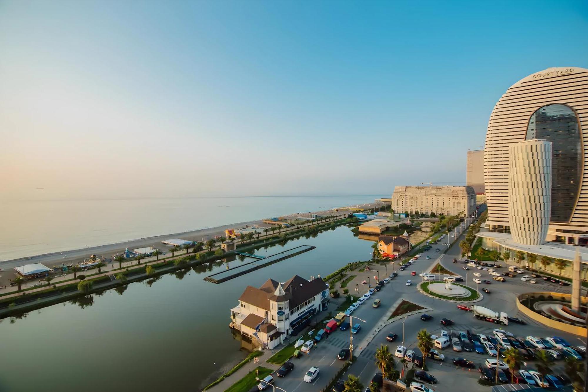 Ferienwohnung View From Above Orbi City Batumi Exterior foto