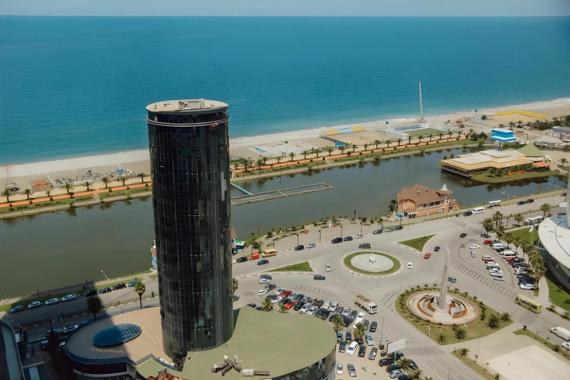 Ferienwohnung View From Above Orbi City Batumi Exterior foto