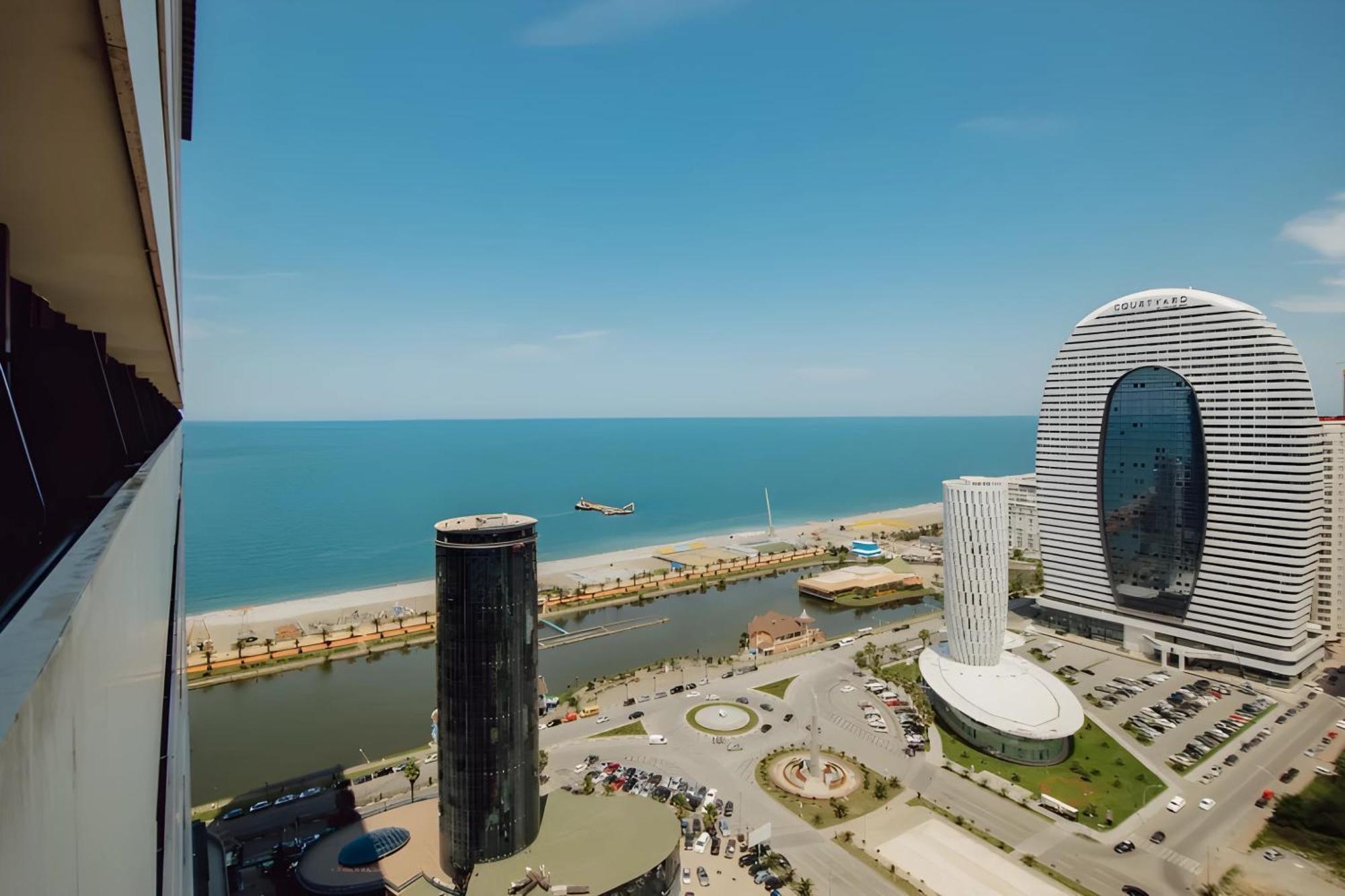 Ferienwohnung View From Above Orbi City Batumi Exterior foto