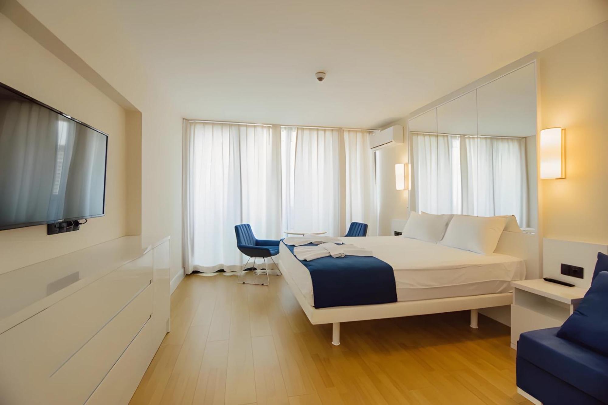 Ferienwohnung View From Above Orbi City Batumi Exterior foto